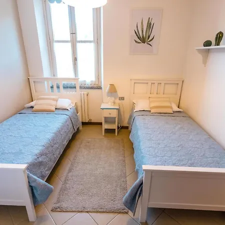 Apartment Porto Azzurro Varenna