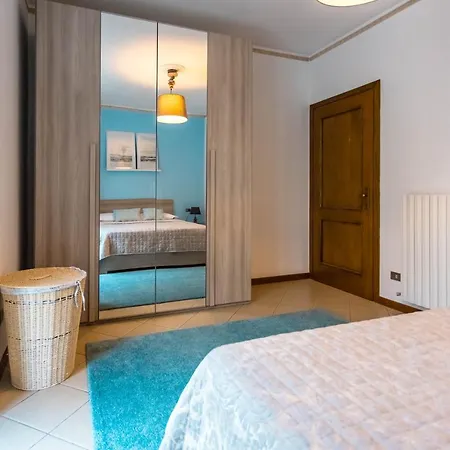 Apartment Porto Azzurro Varenna