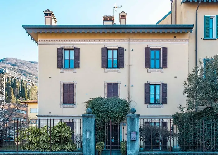 Porto Azzurro ヴァレンナ