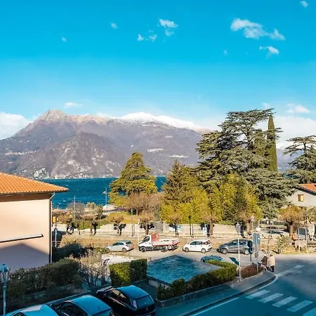Porto Azzurro Varenna